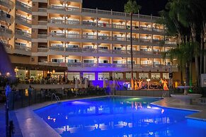 Hotel Parasol by Dorobe