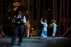 Hotel Parasol by Dorobe