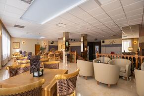 Hotel Parasol by Dorobe