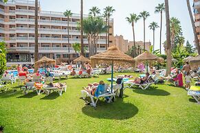 Hotel Parasol by Dorobe