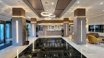 Hotel Parasol by Dorobe