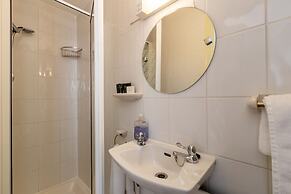 Hubert House Guesthouse