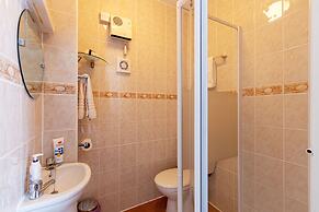 Hubert House Guesthouse