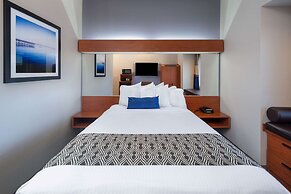 Microtel Inn & Suites by Wyndham Tracy