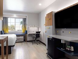 Microtel Inn & Suites by Wyndham Tracy