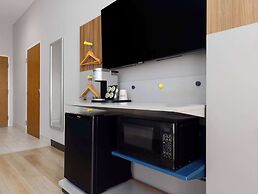 Microtel Inn & Suites by Wyndham Tracy