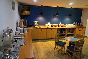 Microtel Inn & Suites by Wyndham Culiacan