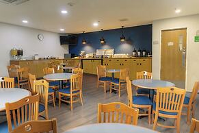 Microtel Inn & Suites by Wyndham Culiacan