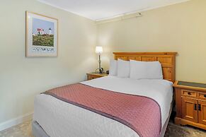 Meadowmere Resort