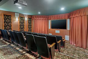 Meadowmere Resort