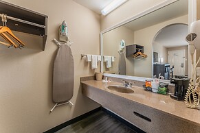 Super 8 by Wyndham Lake Charles Northeast