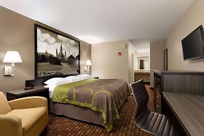 Super 8 by Wyndham Lake Charles Northeast