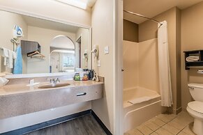 Super 8 by Wyndham Lake Charles Northeast