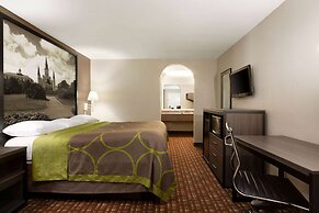 Super 8 by Wyndham Lake Charles Northeast