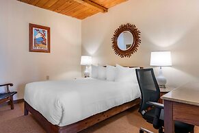 Mountain Edge Suites at Sunapee, an Ascend Collection Hotel