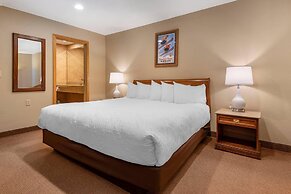 Mountain Edge Suites at Sunapee, an Ascend Collection Hotel