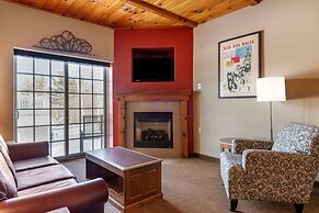 Mountain Edge Suites at Sunapee, an Ascend Collection Hotel