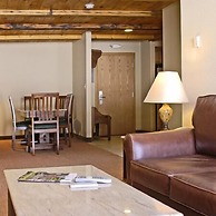 Mountain Edge Suites at Sunapee, Ascend Hotel Collection