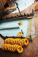 Six Flags Great Escape Lodge & Indoor Waterpark