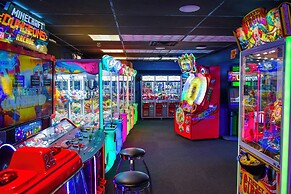Six Flags Great Escape Lodge & Indoor Waterpark