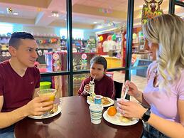 Six Flags Great Escape Lodge & Indoor Waterpark