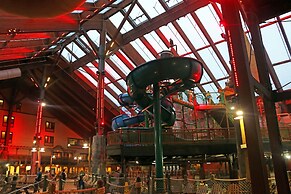 Six Flags Great Escape Lodge & Indoor Waterpark