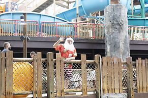 Six Flags Great Escape Lodge & Indoor Waterpark
