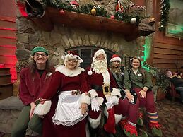 Six Flags Great Escape Lodge & Indoor Waterpark