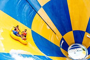Six Flags Great Escape Lodge & Indoor Waterpark