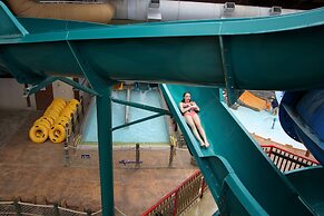 Six Flags Great Escape Lodge & Indoor Waterpark