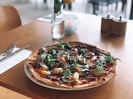 Pelican Waters Resort