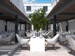 DoubleTree by Hilton Toluca