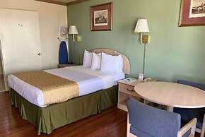 Travelodge by Wyndham Holbrook