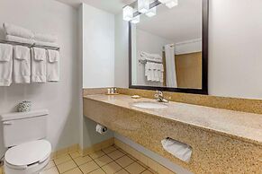 Country Inn & Suites by Radisson, Newport News South, VA