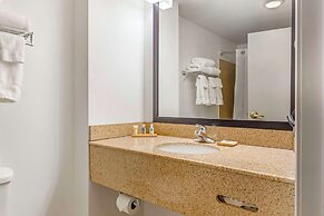 Country Inn & Suites by Radisson, Newport News South, VA