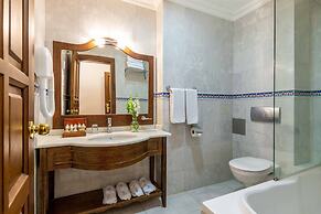 Sultanhan Hotel - Special Class