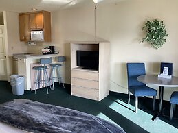 Crown Motel