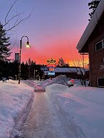 Crown Motel