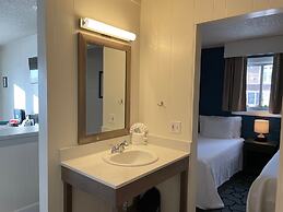 Crown Motel