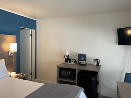 Crown Motel