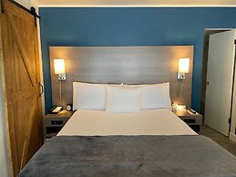 Crown Motel