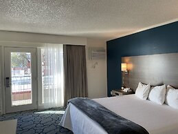 Crown Motel