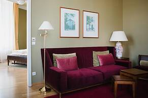 Louisa's Place