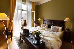 Louisa's Place