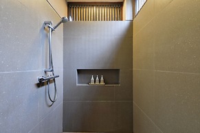 Twin Lotus Resort and Spa - ADULT ONLY