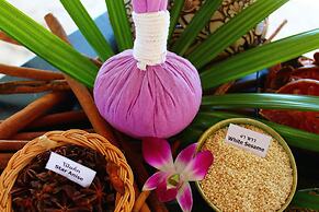 Twin Lotus Resort and Spa - ADULT ONLY