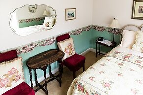Headlands Inn Bed & Breakfast