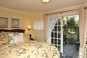 Headlands Inn Bed & Breakfast
