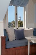 Headlands Inn Bed & Breakfast