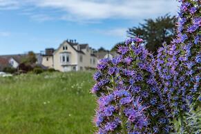 Headlands Inn Bed & Breakfast